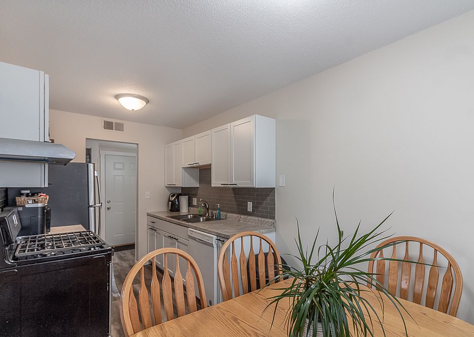 1st image of 2211 Marwood Dr #4