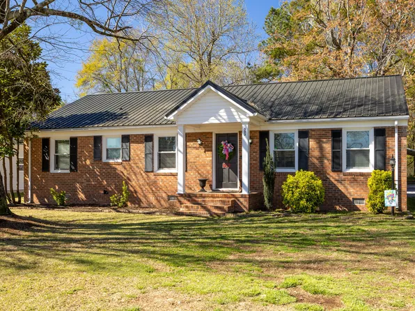 503 N Lincoln St, Benson, NC 27504