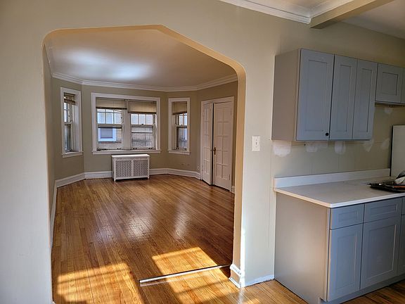 2nd image of 6441 N Richmond St #1E