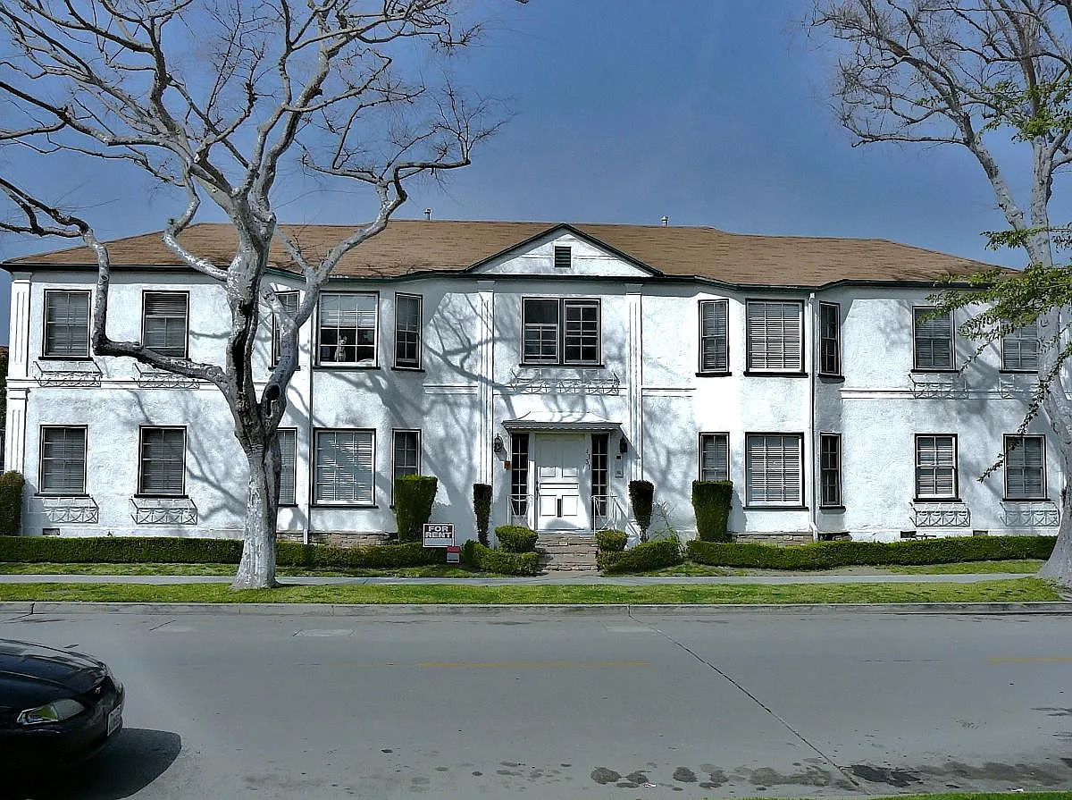 1 bed, 900 sqft, $2,499 — Photo 1