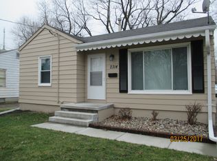6022 Redbud Ct, Johnston, IA 50131
