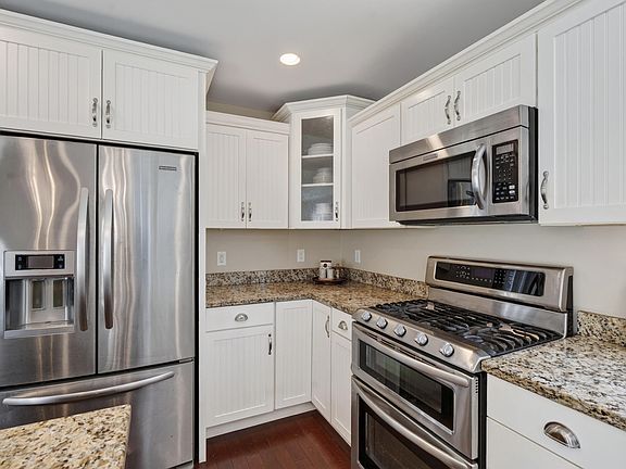 5th image of 7 Arrowhead Ridge Road