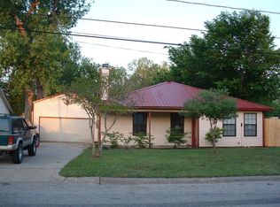 604 Worthview Dr, River Oaks, TX 76114