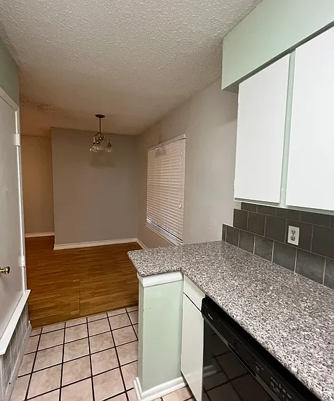 923 Vance Jackson Rd — Photo 16
