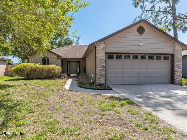 3317 Cancun Dr E, Jacksonville, FL 32225