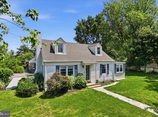 2504 Stone Hedge Dr, Alexandria, VA 22306