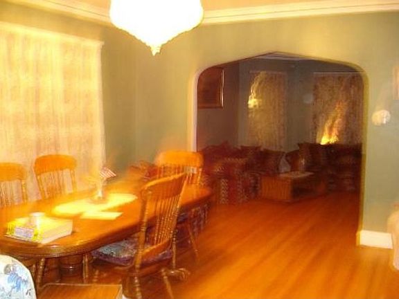 3rd image of 5637 N Moody Ave