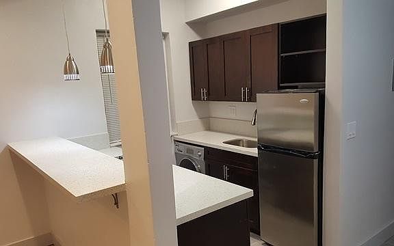 High End Kitchen with Quartz countertops