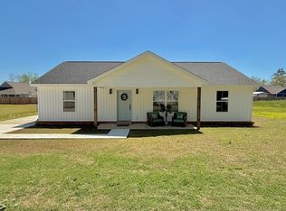 200 Loveless St, Hartford, AL 36344