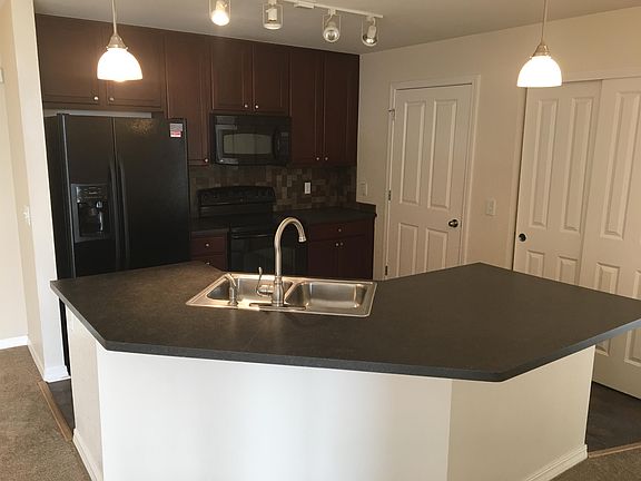 3rd image of 804 Summer Hawk Dr Unit 5201
