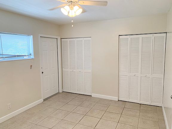 5th image of 2414 NE 25th Pl APT 8