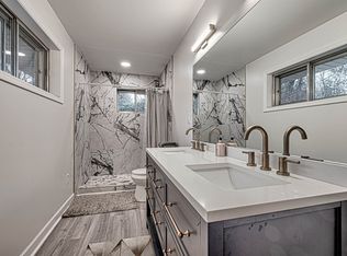 363 Meadowcrest Cir, Memphis, TN 38117