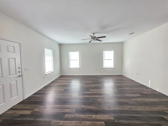6202 White Oak Dr — Photo 4