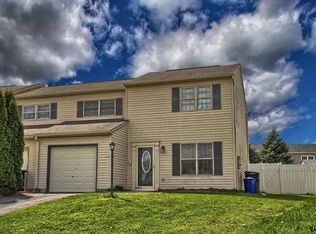 2972 Milky Way Rd, Dover, PA 17315
