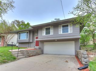 2001 64th St, Windsor Heights, IA 50324