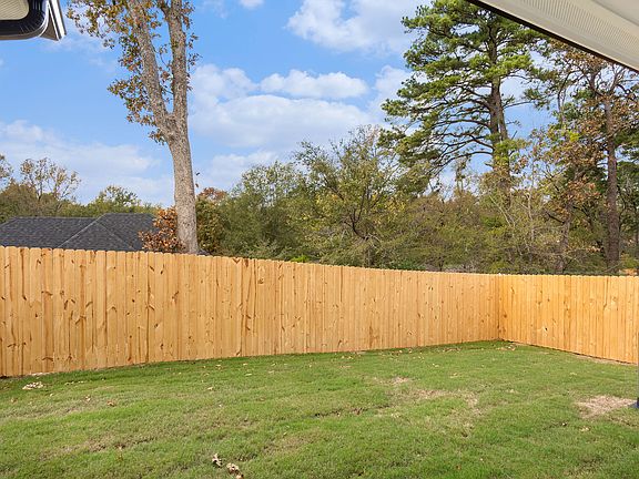 3rd image of 2929 Medina Dr