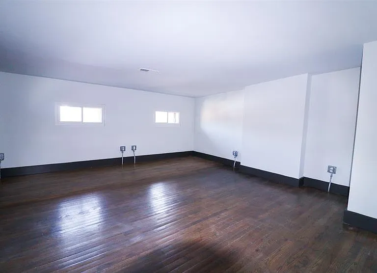 1533 Pleasant Street — Photo 36