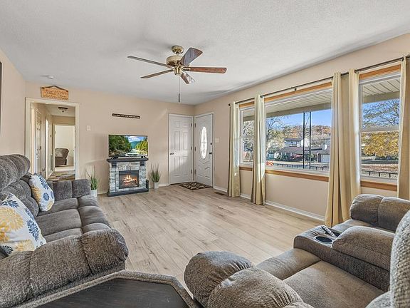 5th image of 6119 Lilywood Ln