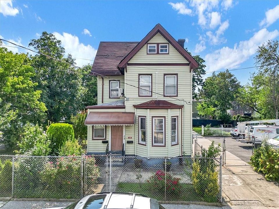 1st image of 230 S 11th Avenue