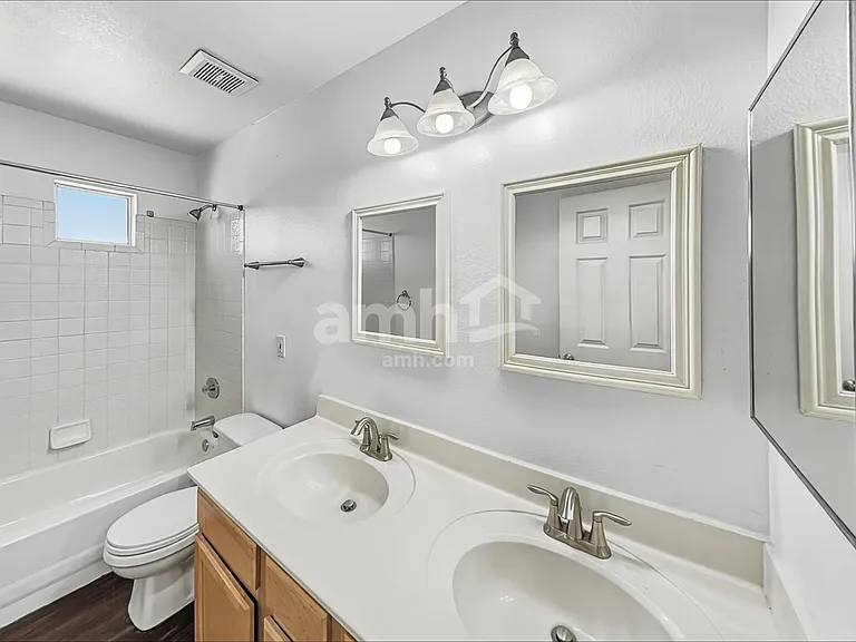 9715 E Inverness Ave — Photo 17