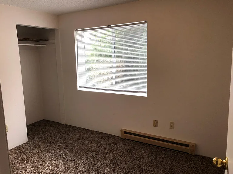 500 NE Maiden Ln #12 — Photo 9