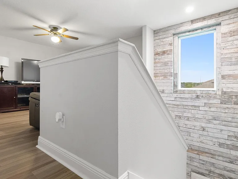 12141 Lake Blvd — Photo 34