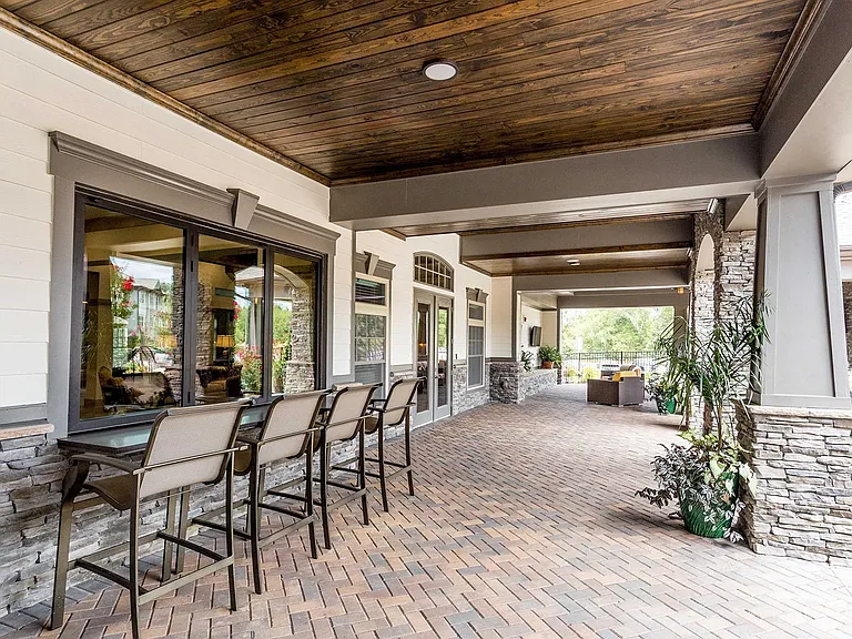 Vintage at Emory Road Apartments — Photo 15