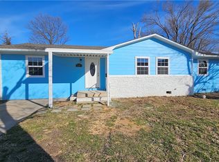 1209 Young St, Fayetteville, AR 72764