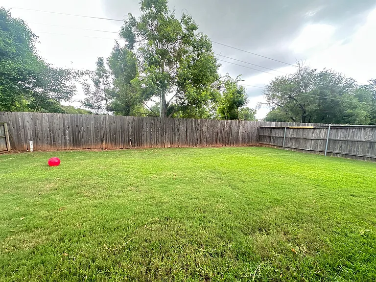 258 Avondale Ln — Photo 13