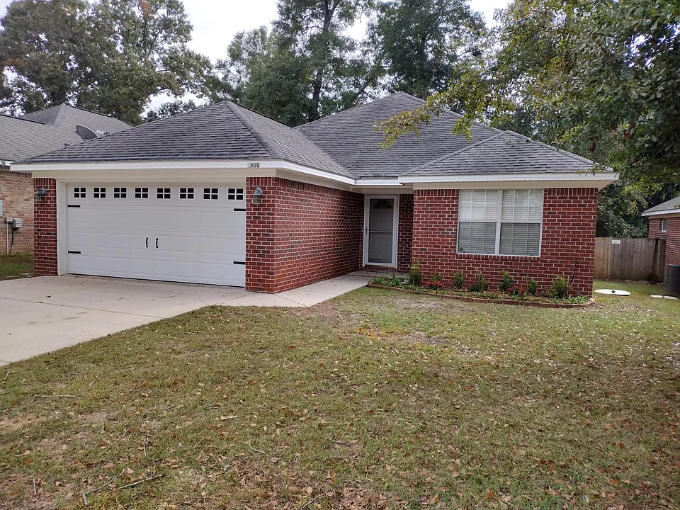 7610 Avery Ln