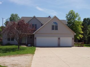 2990 N 41st Rd, Sheridan, IL 60551