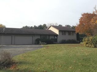 5923 Redhawk Trail Ct, Rockford, IL