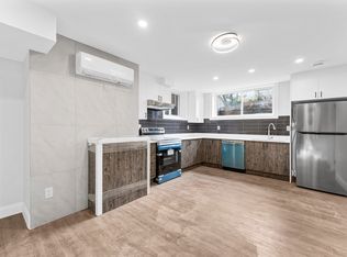 296 Duncairn Ave #C, Ottawa, ON K1Z 7G9