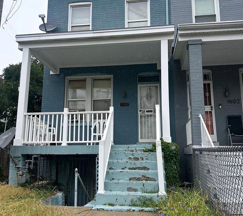 1st image of 1600 A St SE