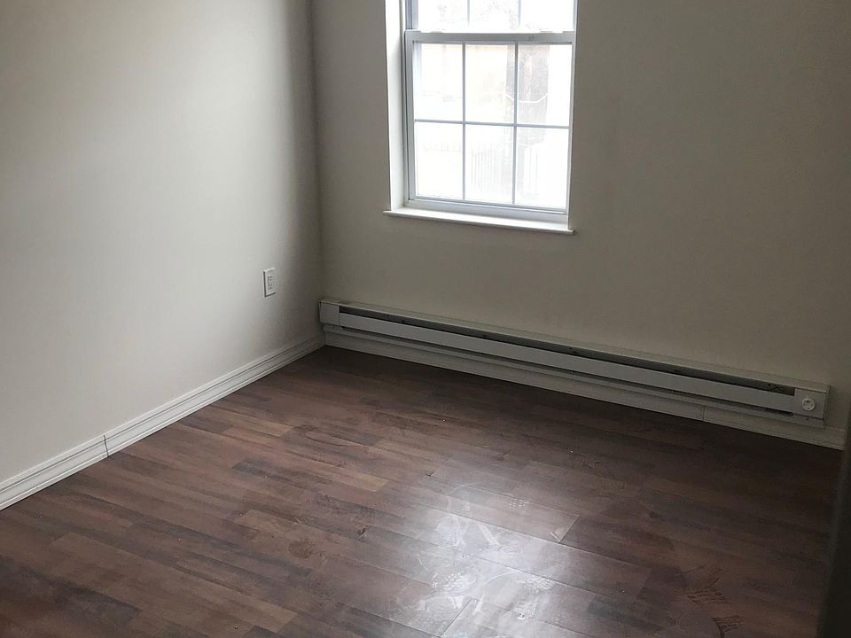 2nd image of 1101 W Lehigh Ave #1B