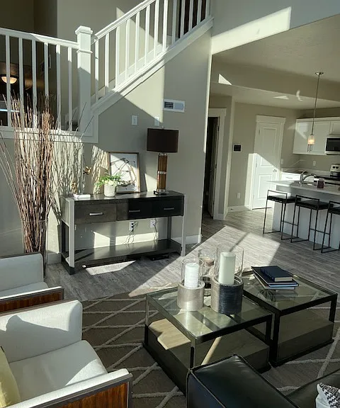 1902 S 1080 W — Photo 2