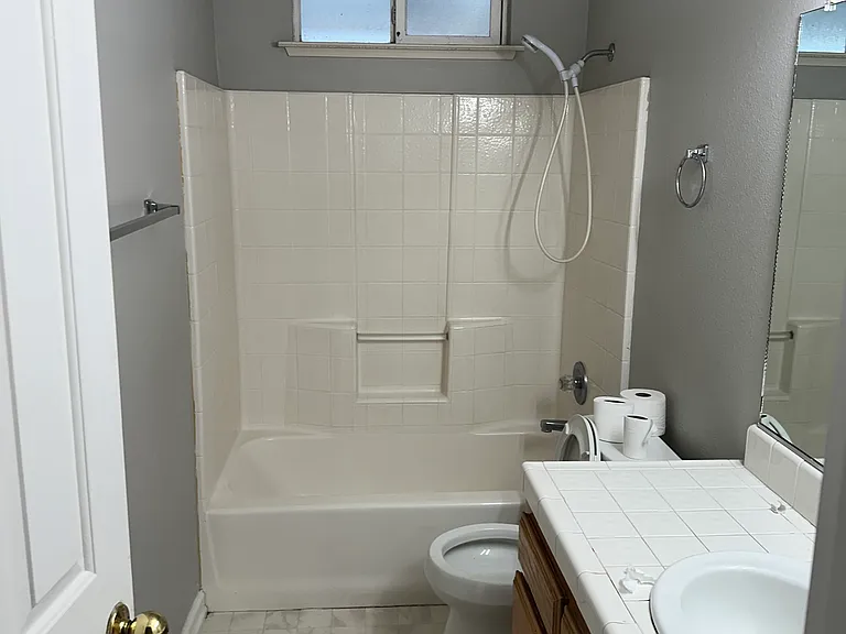 1861 Parkwood Dr — Photo 13