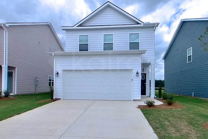 3 bed, 2.5 bath, 1420 sqft, $1,879 — Photo 1