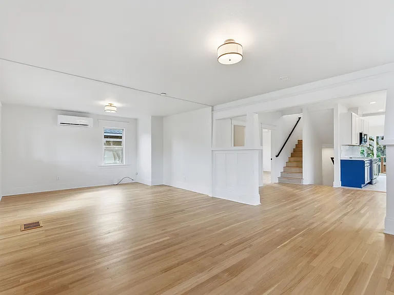 2945 NE 57th Ave — Photo 12