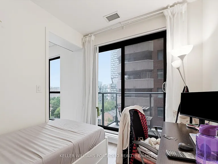 159 Dundas St E #1005 — Photo 21