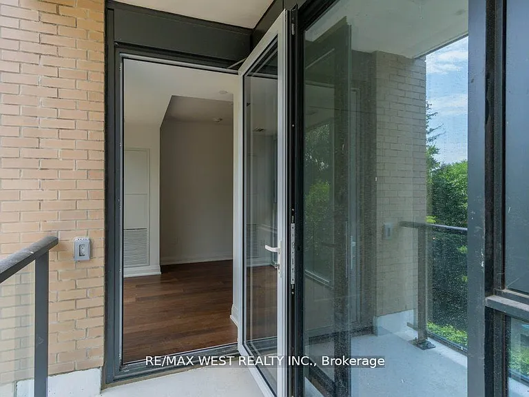 293 The Kingsway #307 — Photo 26