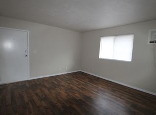 1126 S 29th St #4, Omaha, NE 68105