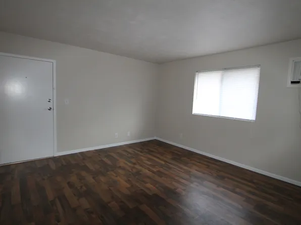 The Providence, 1126 S 29th St #4, Omaha, NE 68105