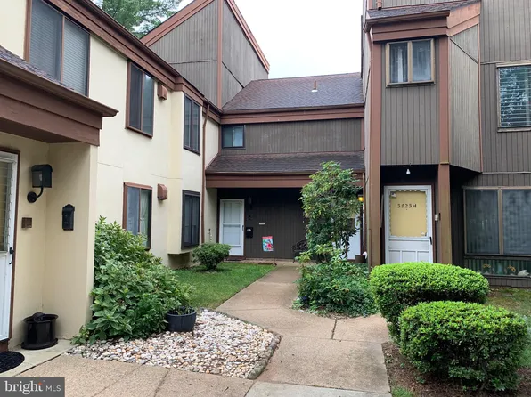 5025 S Convent Ln APT I, Philadelphia, PA 19114