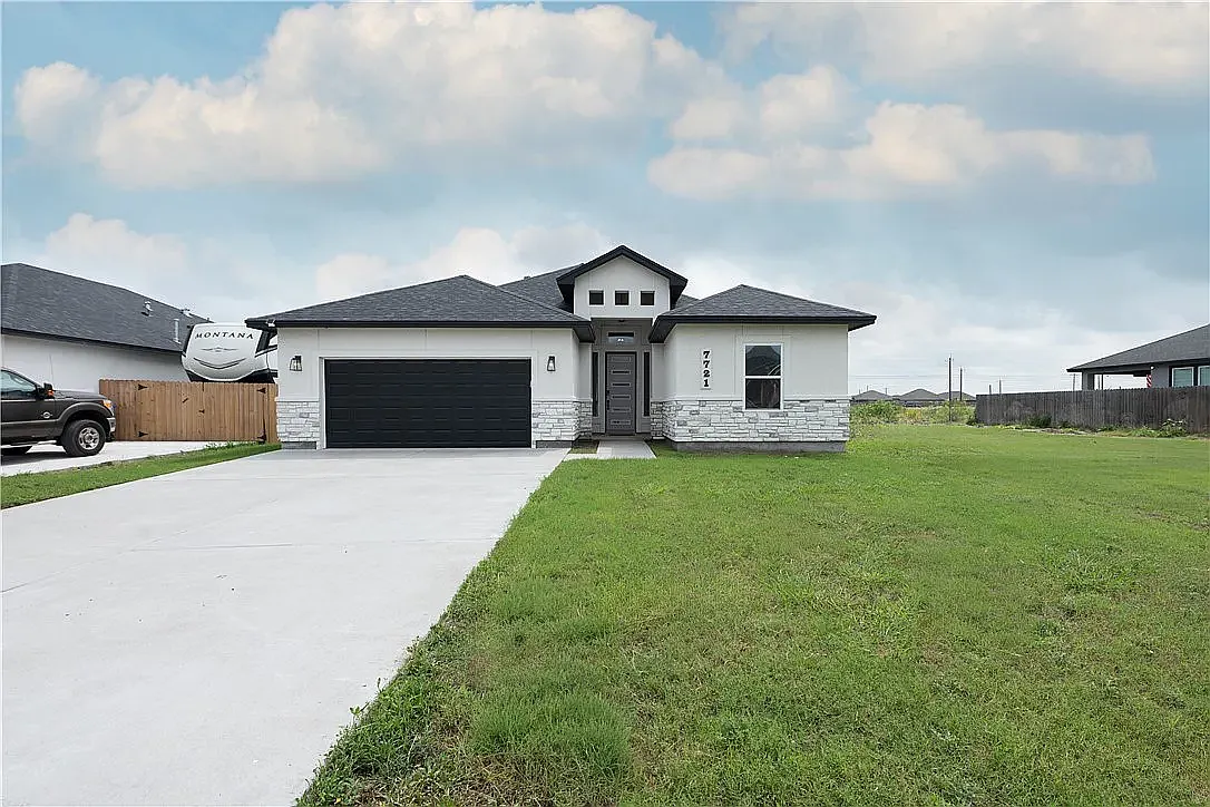 3 bed, 2.5 bath, 1671 sqft, $2,350 — Photo 1