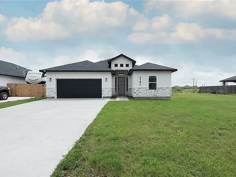 7721 Nadia Dr — Photo 1