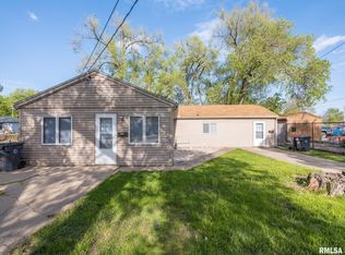 1118 Shire Ave, Pekin, IL