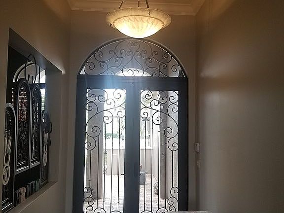 3rd image of 11647 Sunrise View Ln