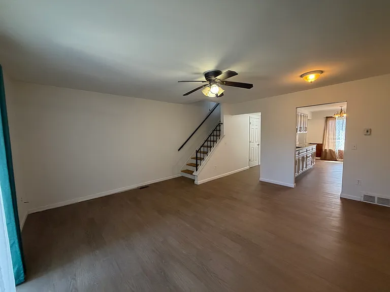 4446 Fifteen Mile Rd — Photo 15