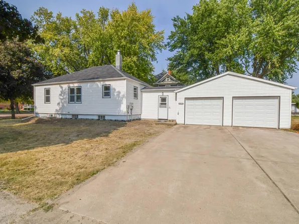 552 S Main St, Freeman, SD 57029